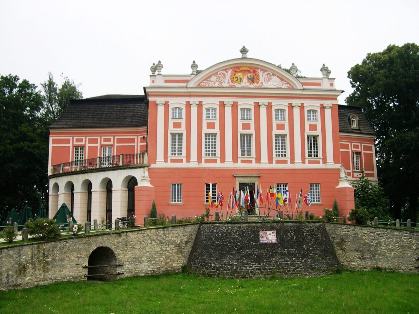 Kurozwęki Palace