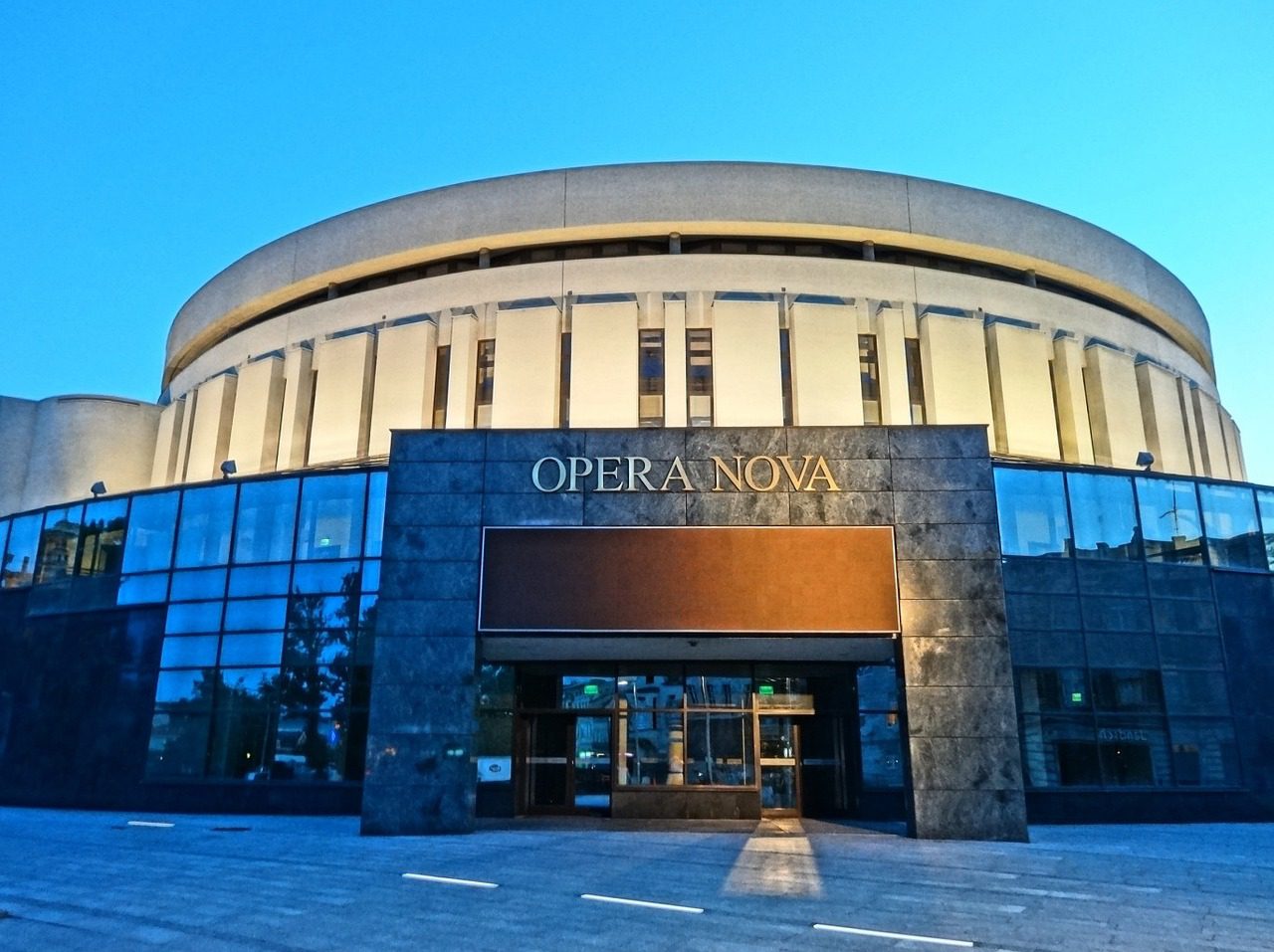 Opera Nova